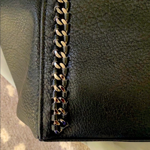 Brand New vegan tote chain strap & make up bag - Picture 2 of 7